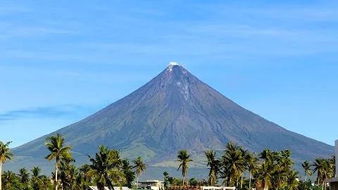 Mayon Volcano, Cagsawa Ruins, Philippines