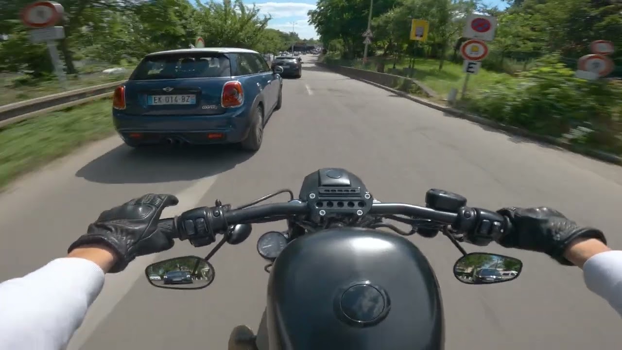 Escaping French Traffic on a Harley-Davidson Sportster Iron 883 - PURE [RAW] SOUND
