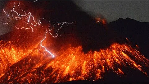 Watch: Volcanic lightning seen as Sakurajima erupts spectacularly in southern Japan - DayDayNews