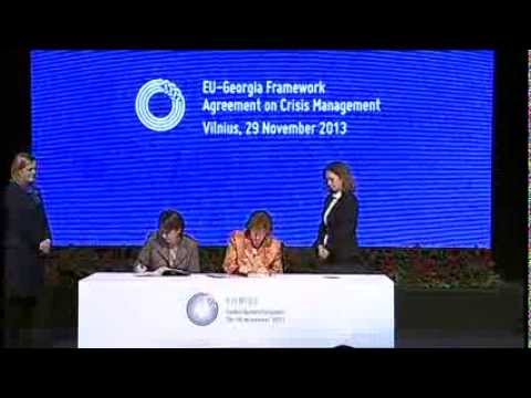 და ბი დი, დი ბი დი -- ხელშეკრულების ხელმოწერა „შალახოს\" ფონზე