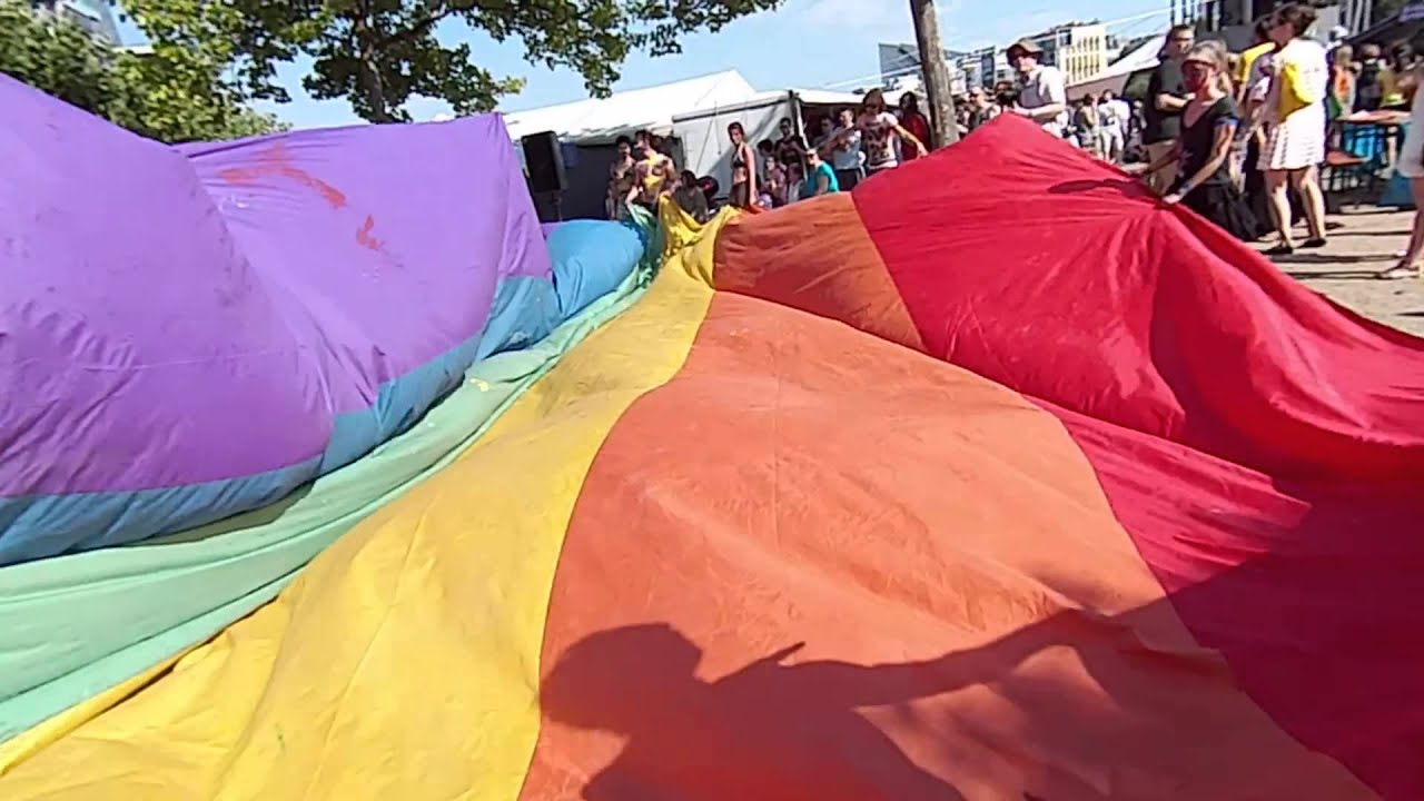 Body Painting in Sommerwerft festival in Frankfurt