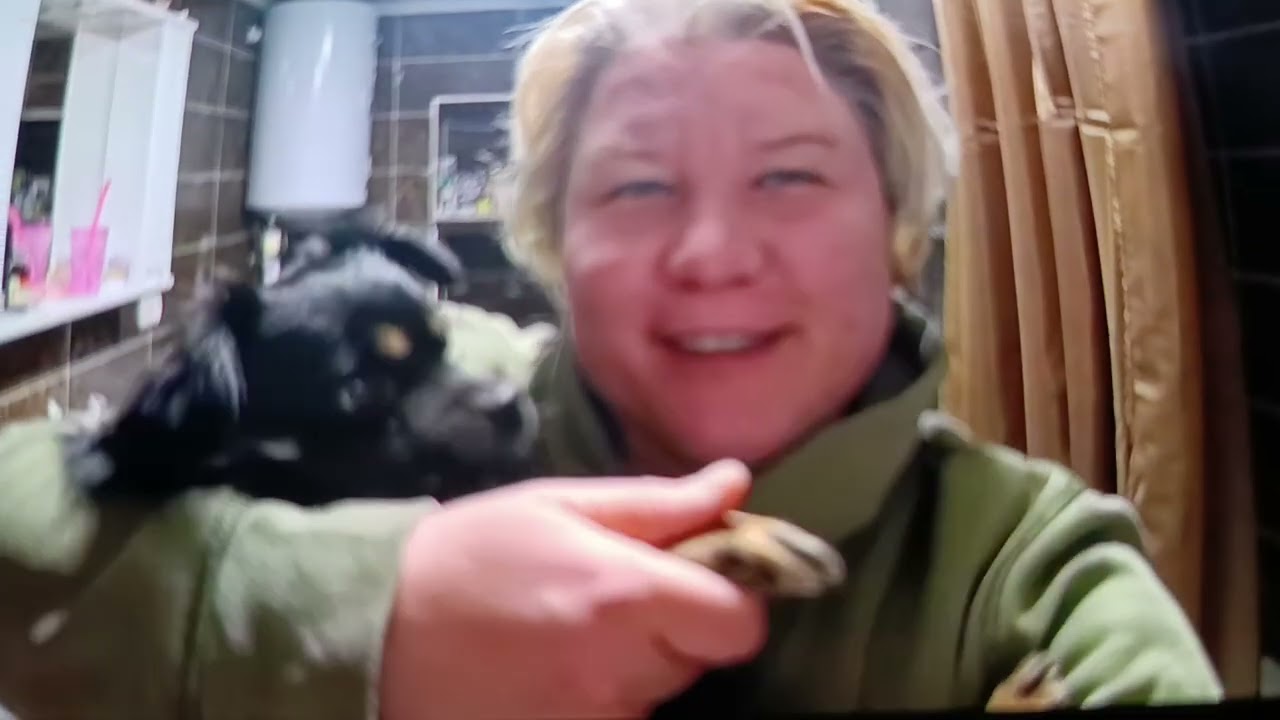 СРАЧ.Наконец-то мачо очухалась и решила постираться.Губа не отвлекает. Подпишист и лайк . 