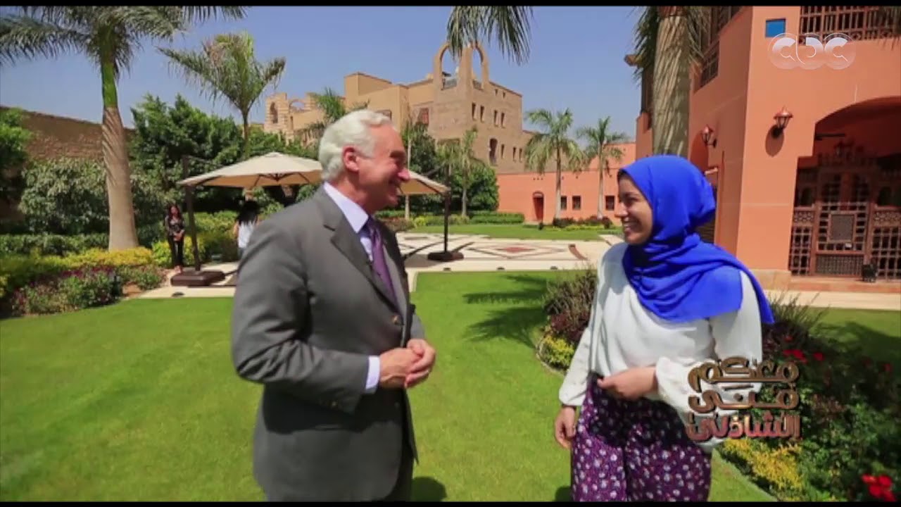 معكم منى الشاذلي | لحظة تسليم جائزة الآولى على الثانوية العامة