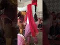 Naye sal ki khushi mein bahanon ne karvaya kirtan