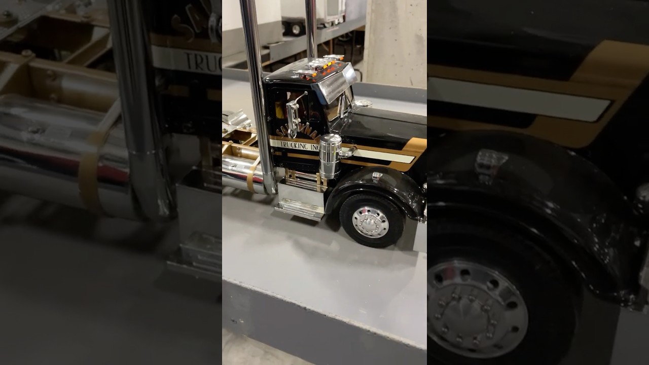 King Hauler with a lowboy trailer and Bulldozer - YouTube