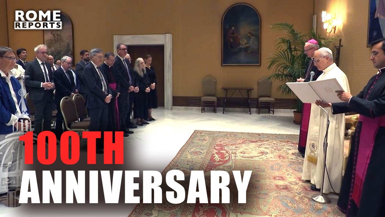 Leo XIV celebrates the 100th anniversary of the famous ‘Vatican bookshop’ with renowned writers