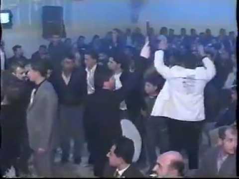 ابو الفوز وعدنان الجبوري ومجموعة من الفنانين