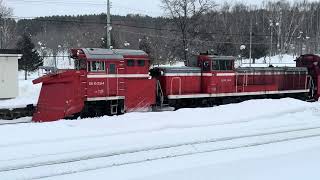 宗谷ラッセル 雪351列車 DE15-2514 塩狩駅入線