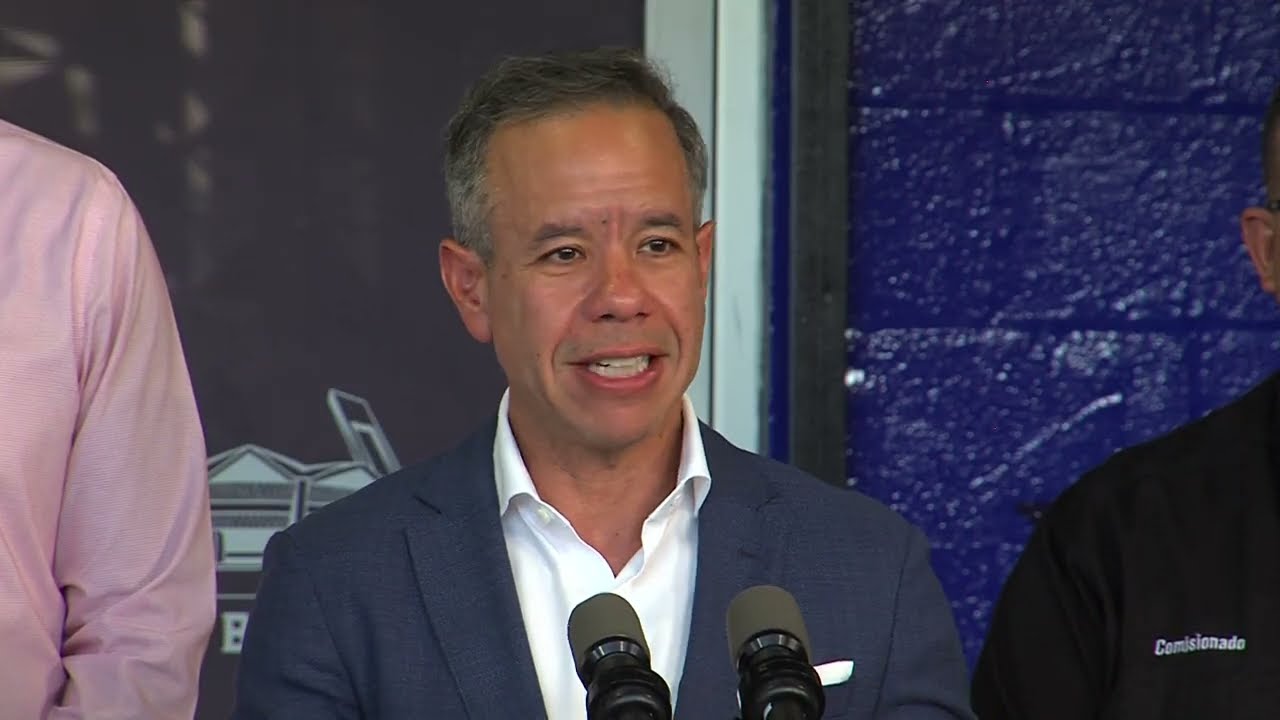 Alcalde de San Juan presenta plan de logística y seguridad para el Clásico Mundial de Béisbol 2026