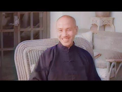 珍贵影像：1942年蒋介石访印，妻子宋美龄陪伴身旁！