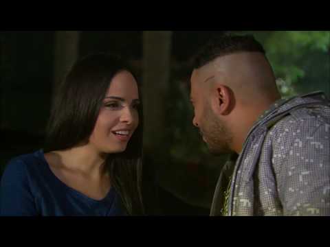 لما تخرج مع بنت لدغه فى ( ر ) هتموت من الضحك 😂😅