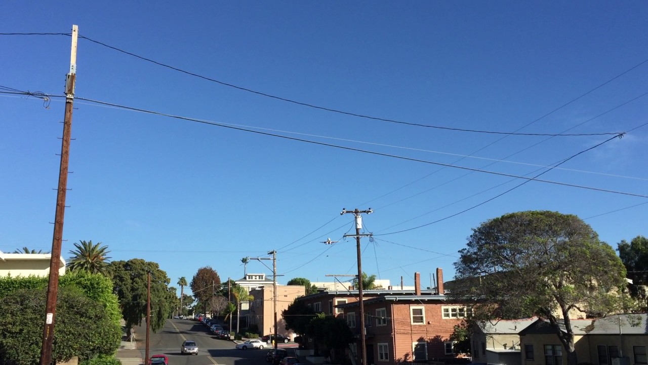 Plane flying over San Diego Wait for it! YouTube