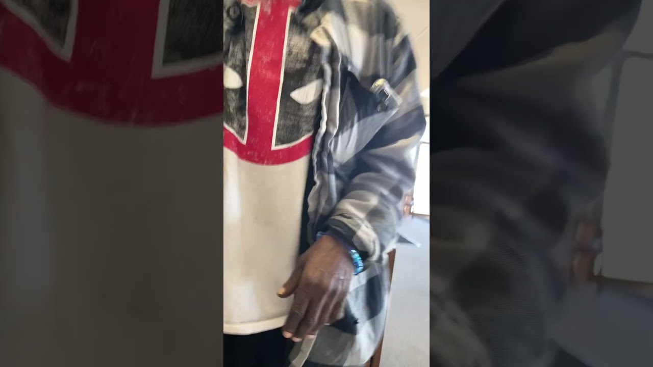 Clarence gets horrible customer service experience in ON-SITE.