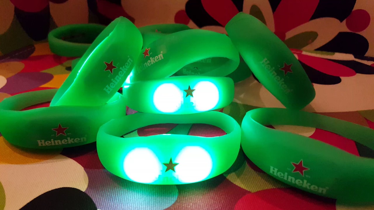 LOOKBAND 100% SILICONE LED BAND / DANCE SENSOR SOUND - YouTube