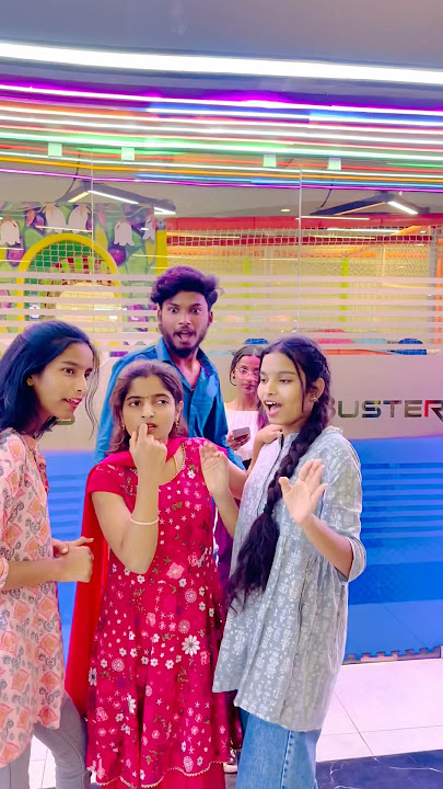 Toll Boy 😅 Short Girl 😝 #yashusony #funnyvideos #viralvideo #comedy #couple #lovers #shorts