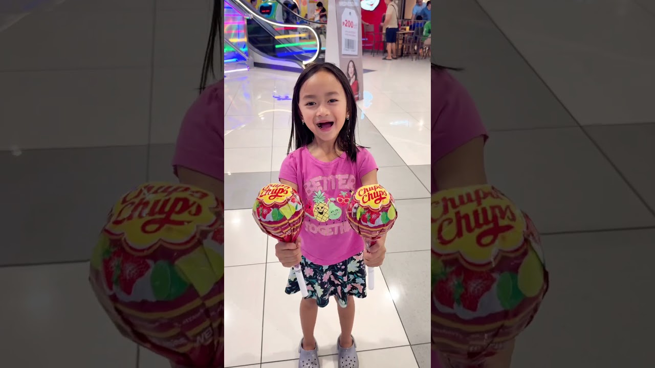 Chupa chups candy vs healthy fruits 🍭🍍🤣👧🏻❤️🌈😱🚀✅