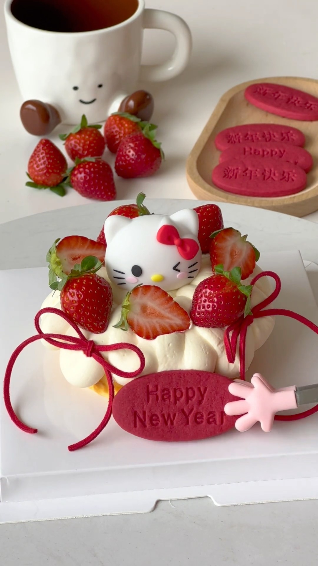 Strawberry cake様♡ありがとうございます♡ Strawberry cake for new year 🍓🍰 #cake #dessert #tiramisu #food