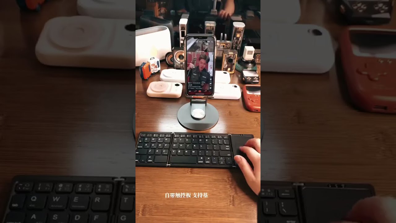 Bluetooth keyboard with trackpad, foldable and easy to carry
