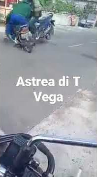 detik detik kecelakaan motor astrea stending di T vega #shorts #storywa #viral
