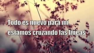 The Difference Between Us - Avion Roe (español)