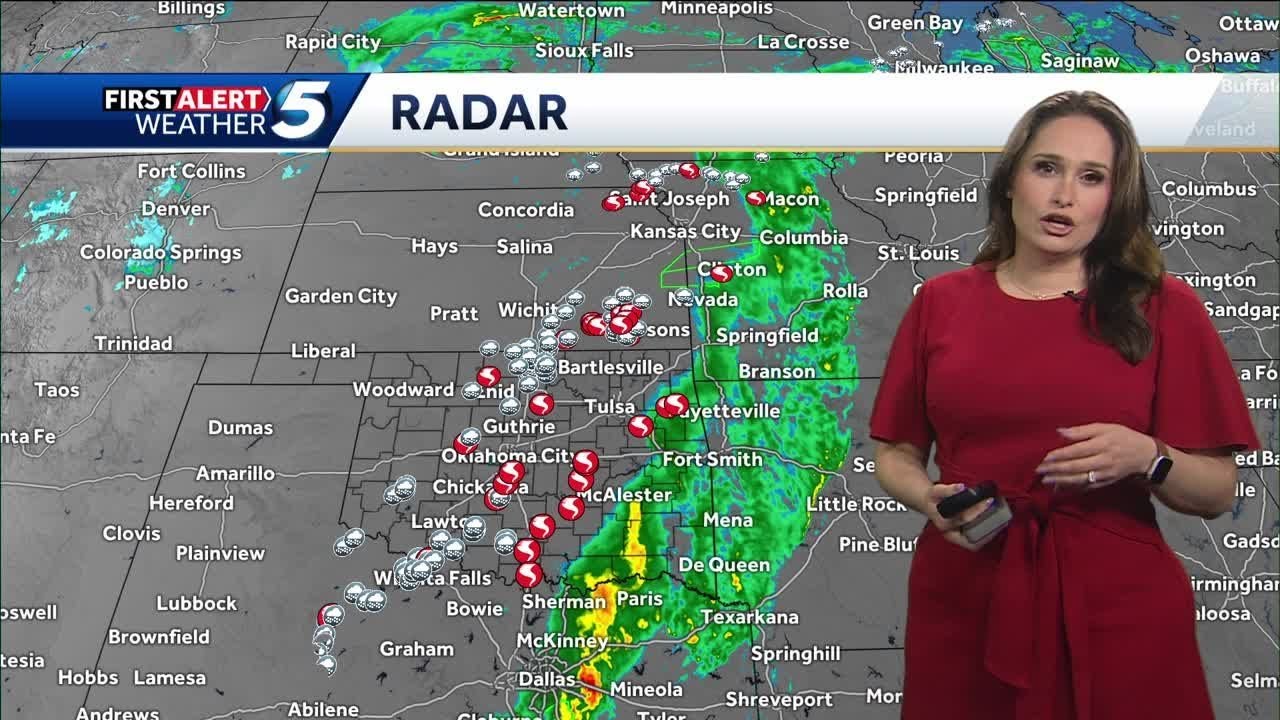 At least 20 tornadoes reported in Oklahoma this weekend - YouTube