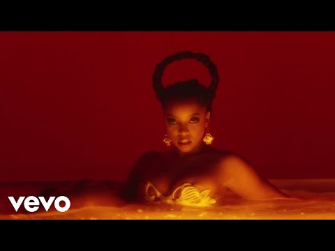 Chlöe - Treat Me (Official Video)