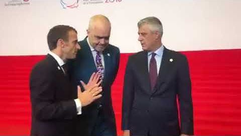 Ora News - Çfarë po u thotë Macron, Ramës dhe Thaçit?!