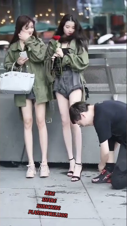 Proposing Chinese Girl By Cute Boy On Street #tiktokchina #fashiondouyin #plan100trillion