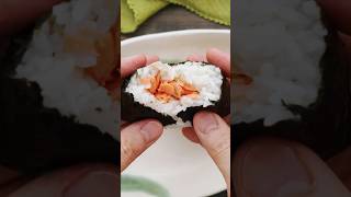 🍙 Moms Secret to Perfect Salmon Onigiri #onigiri #riceballs #riceball @NoRecipes