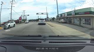 Idiot Decides To Pull Out In Front Of Me And Nearly Gets Hit.