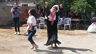 Suri̇yeli̇leri̇n Çi̇lli̇ Bom Oyunu