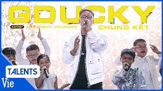 GDUCKY rap về chặng đường Rap Việt đầy xúc động kết hợp dàn hợp xướng nhí khiến Karik bật khóc