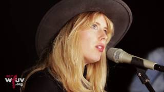 Video thumbnail of "Holly Macve - "No One Has The Answers" (Live at WFUV)"