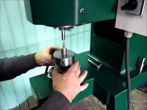 Клепальна машина від METAL-NIT -коротка інструкція Клепальна машина від METAL-NIT -коротка інструкція