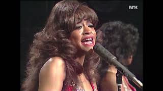 The Three Degrees  - 'MacArthur Park' [Live] - Europe 1974