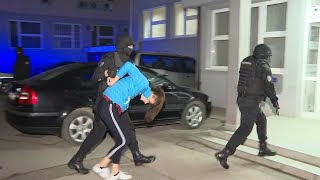 Thumbnail for Osumnjičeni za ubistvo u Doboju sprovedeni u Okružno tužilaštvo - 31.01.2024.