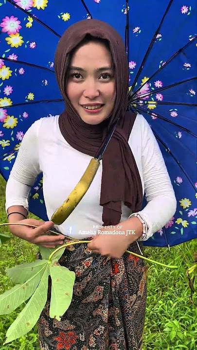 neng Amel gadis desa doyan banget main dipematang sawah