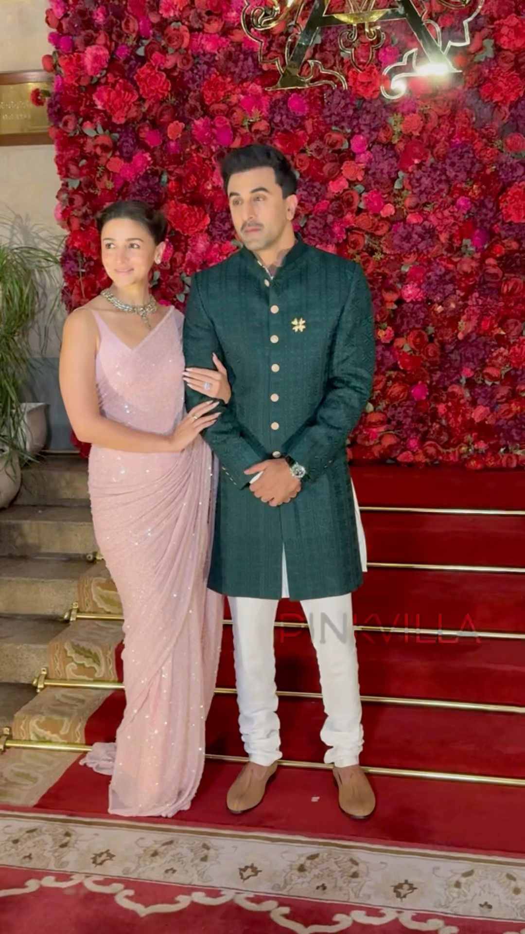 Ranbir Kapoor Letting WIFEY Alia Bhatt Have Her Moment ? #shorts #bollywood #couple #wedding