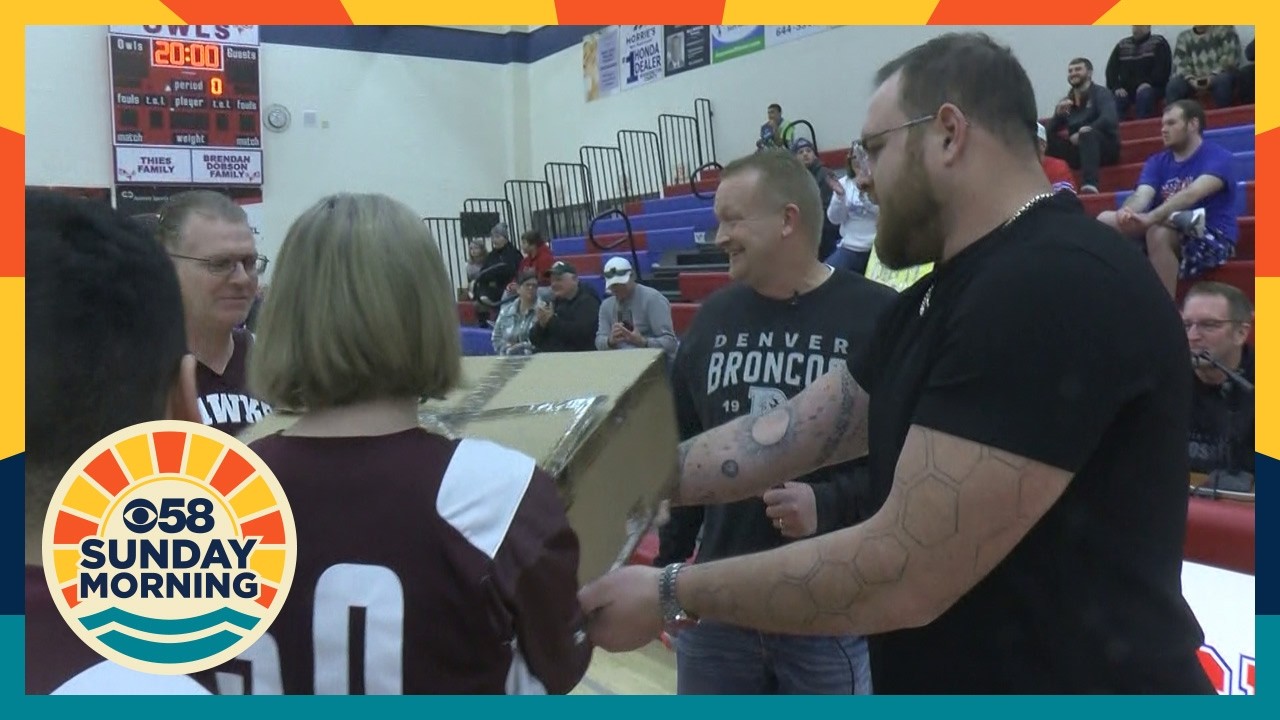 Hartford native, All-Pro NFL player Quinn Meinerz surprises athletes at Adaptive Basketball Clinic