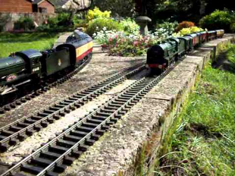 O Gauge Garden Railway - YouTube