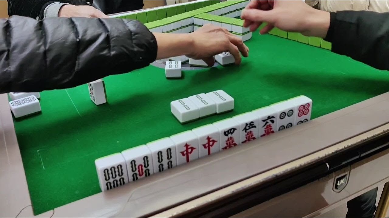 红中麻将,高手对决之深圳赌神,第五集,双中叫红中,自摸怎么走 - YouTube