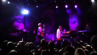 Hot Chip &quot;Ends Of The Earth&quot; LIVE @ In The Venue