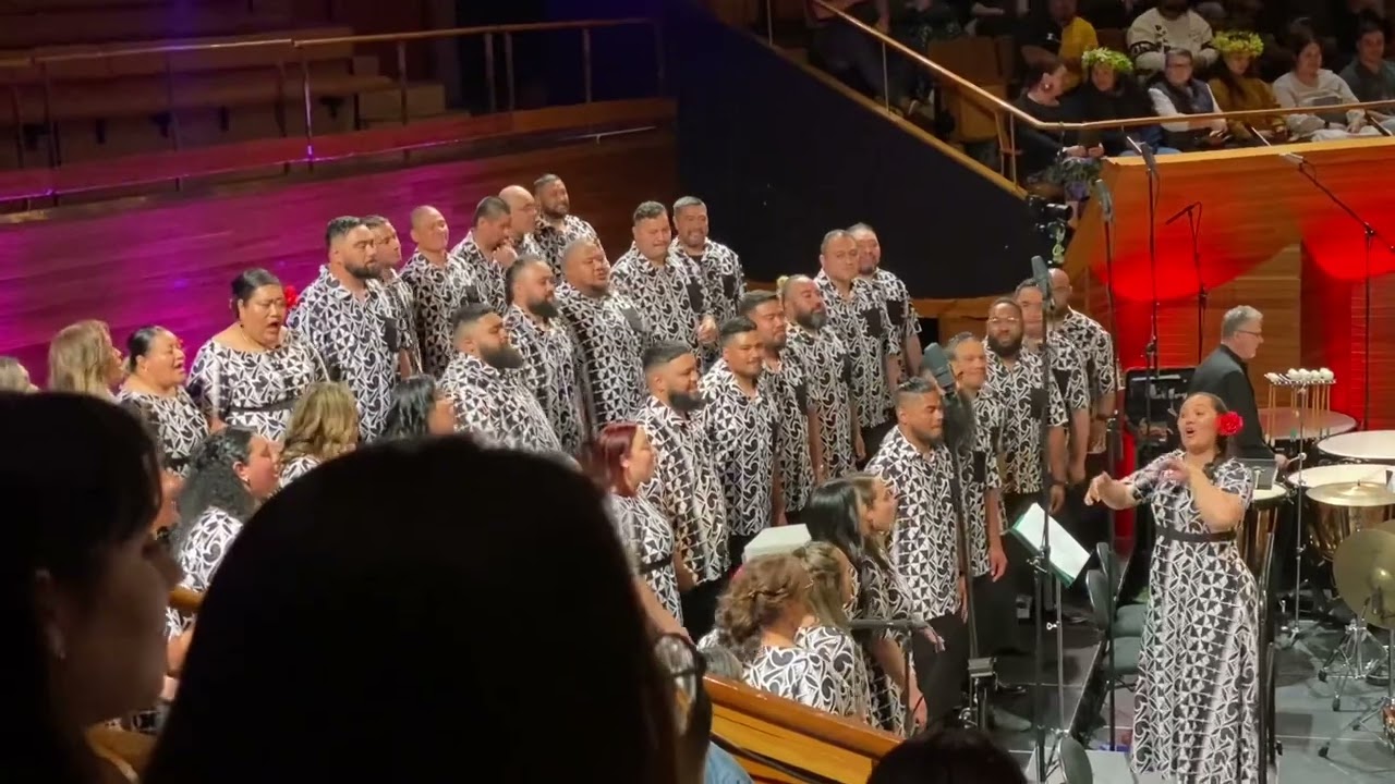 Signature Choir & NZ Symphony Orchestra - Mana Moana (Live)