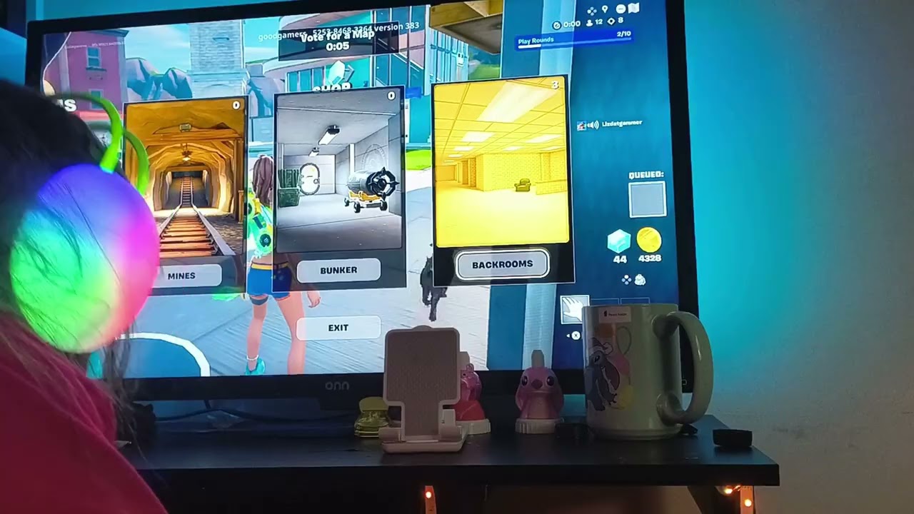 Fortnite new season 7 chapter 3 and playing murder mystery 
