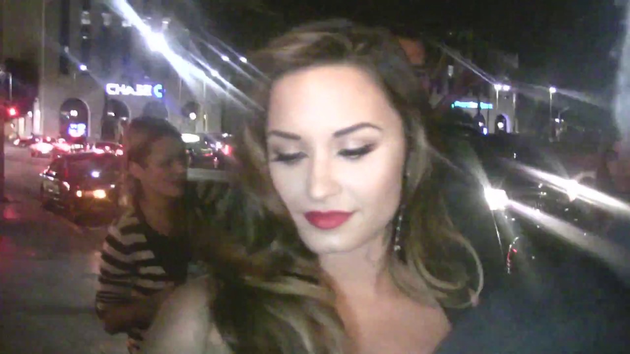 Деми Ловато тусуется в STK And The Wiltern [2011]