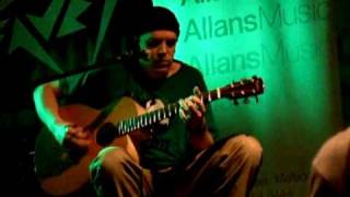 Devin Townsend - Live Solo Acoustic - Solar Winds &amp; Sister (Melbourne 2010).wmv