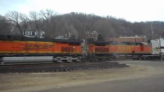 BNSF 7522 w/stack & intermodal train 4/6/19