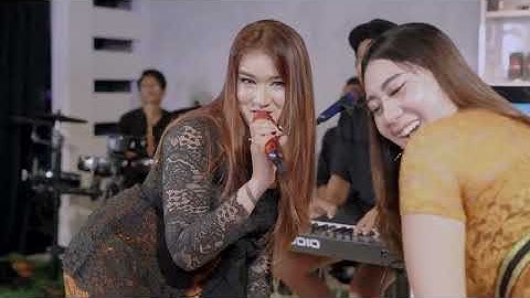 LAMUNAN - Wafiq Azizah feat. Putri Agni (Duo Barbar) | Pargoy Ambyar
