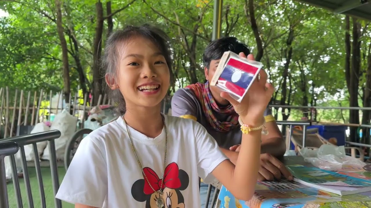 เรียนหนังสือกับธิดาลาว ห้ามหัวเราะอิหล่าเด้อ