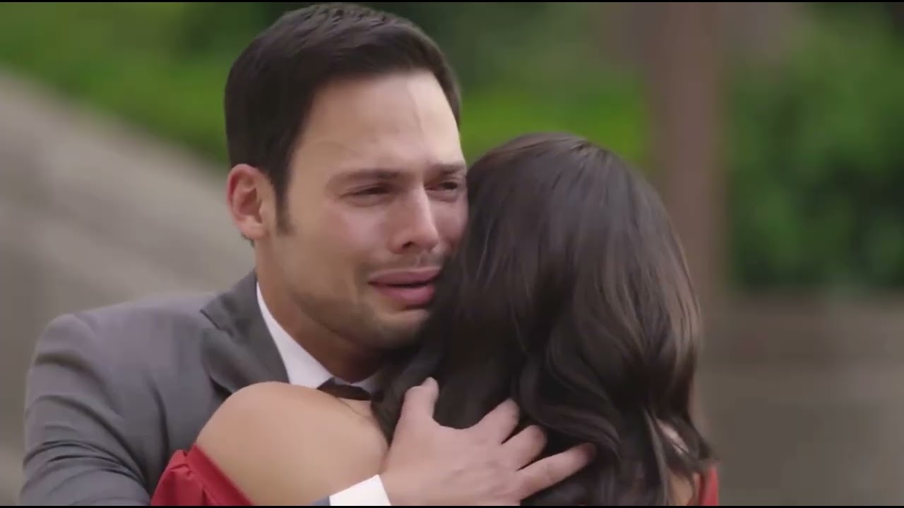 Valeria y Nicolás | Como mirarte (Las hijas de la Señora García)